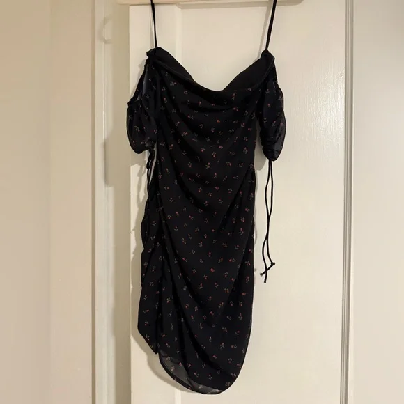 Chic Black Floral Off-Shoulder Mini Dress - Picture 3 of 4